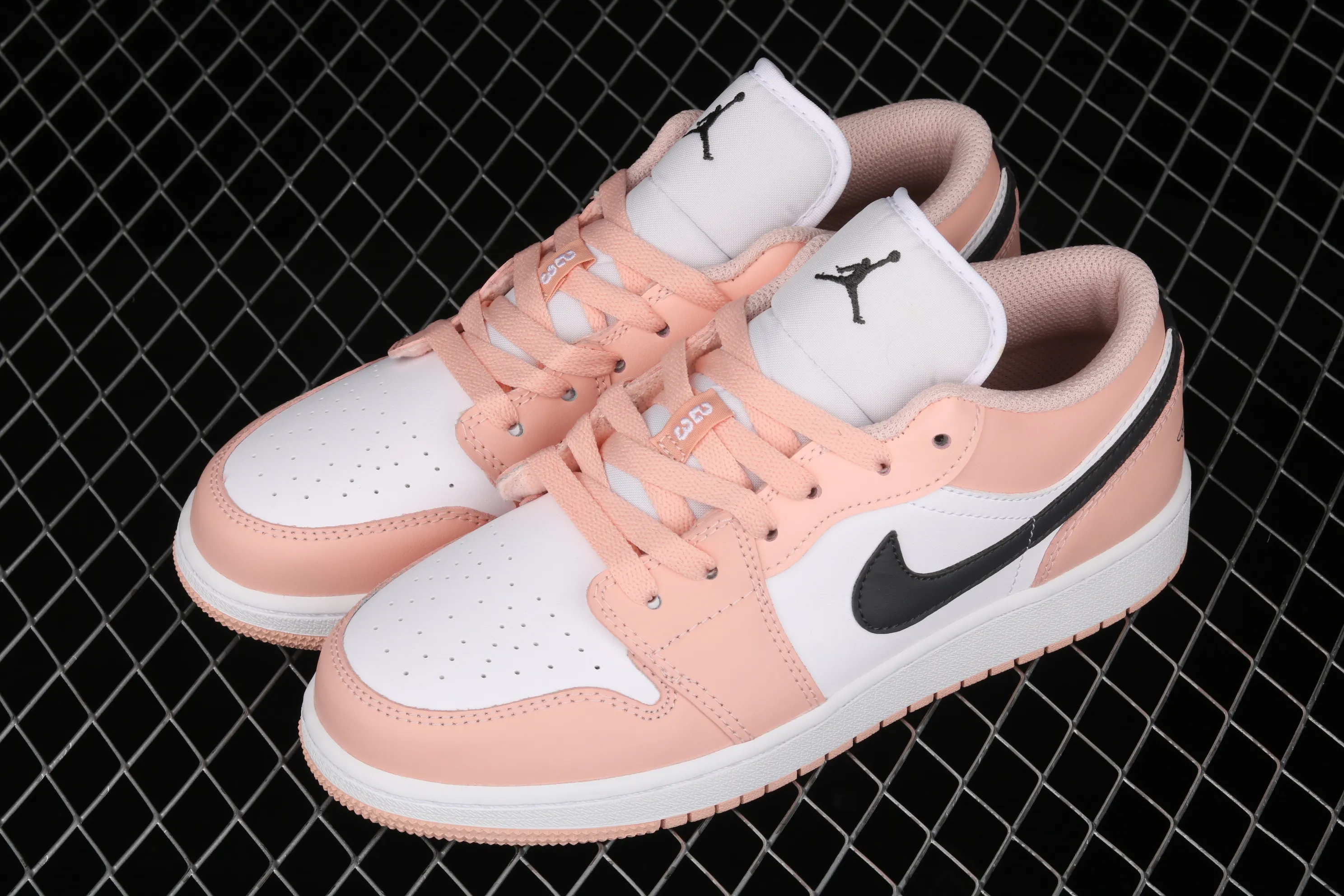 All categories Air Jordan Jordan series basketball shoes Air Jordan 1 Low G version pure original Air Jordan 1 Low AJ1 Joe 1 Arctic pink low-top basketball shoes 553560-800